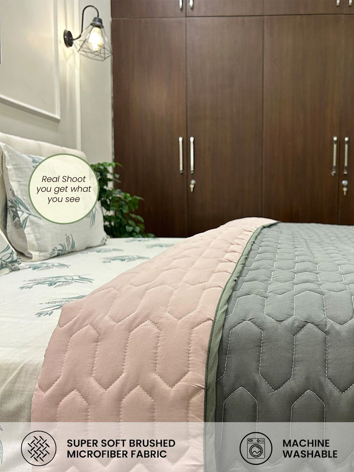 URBAN SPACE Grey Geometric Microfiber Heavy Winter Double Bed Comforter