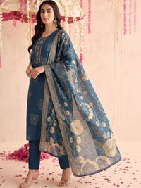 Mamicha Women Floral Printed Regular Kurta with Trousers & With Dupatta