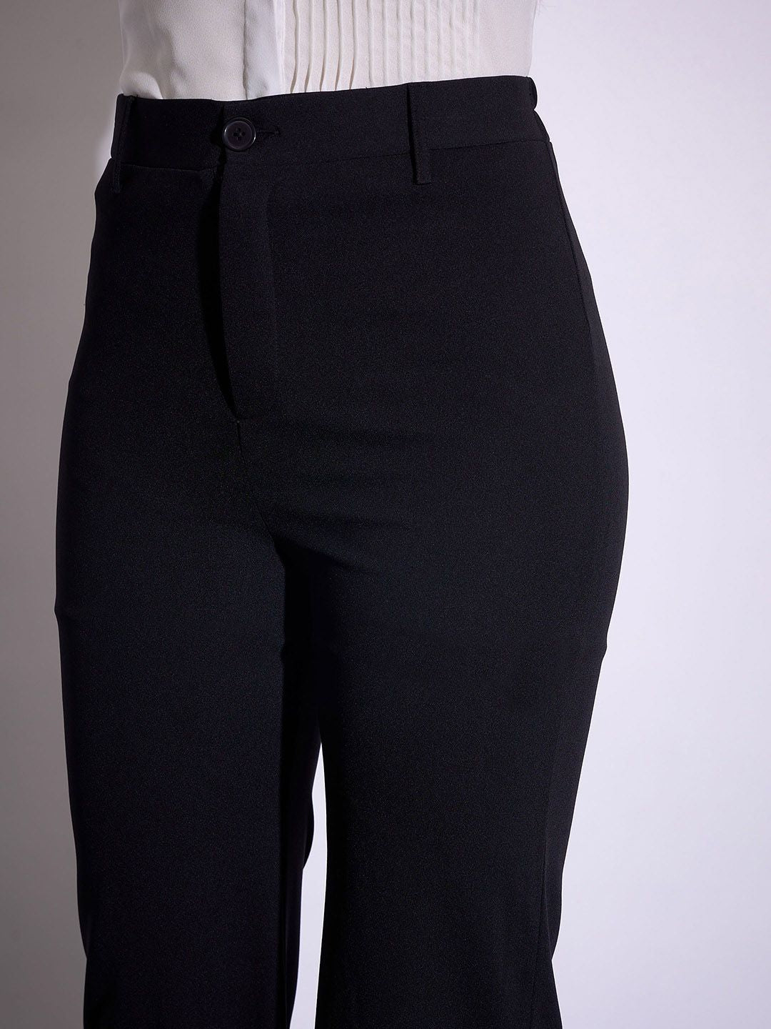SASSAFRAS worklyf Sweetheart Neck Puff Sleeves Top With Bell Bottom Trousers