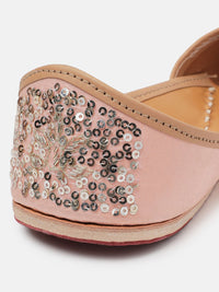House of Pataudi Women Embellished Ethnic Mojaris