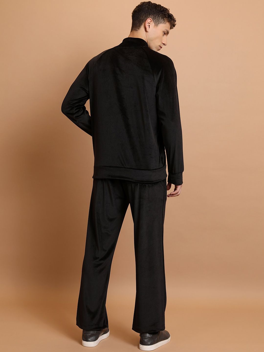 HIGHLANDER High-Neck Sweatshirt With Trouser