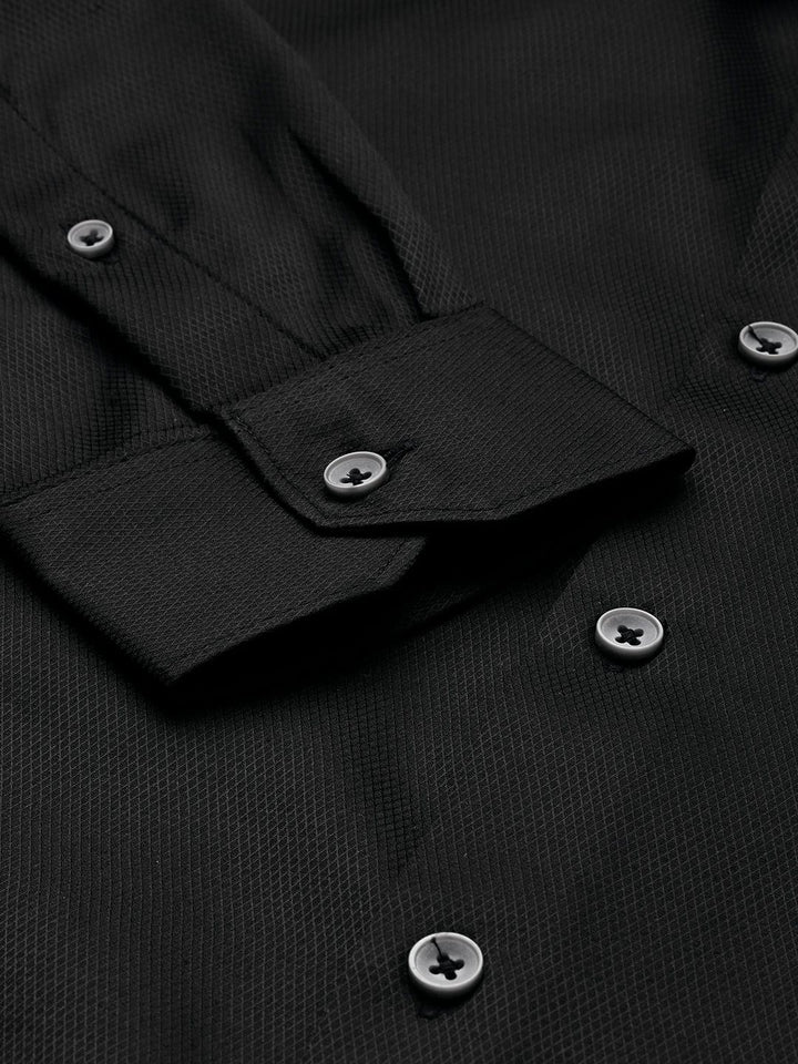 The Indian Garage Co. X Luxe Men Slim Fit Opaque Printed Formal Shirt