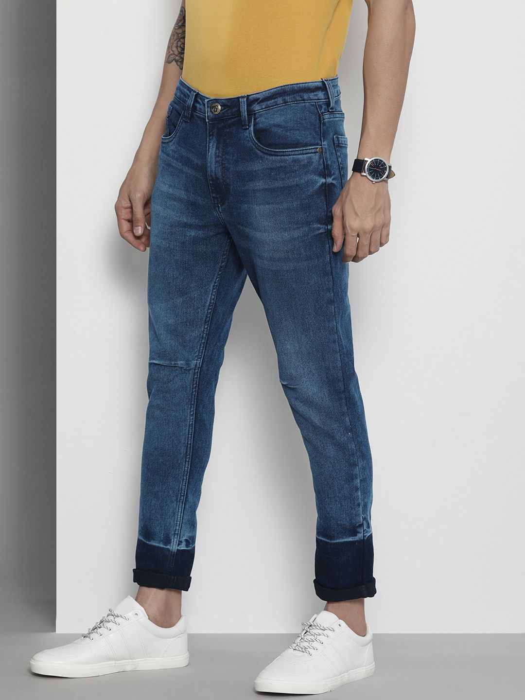 The Indian Garage Co Men Carrot Fit Light Fade Stretchable Jeans