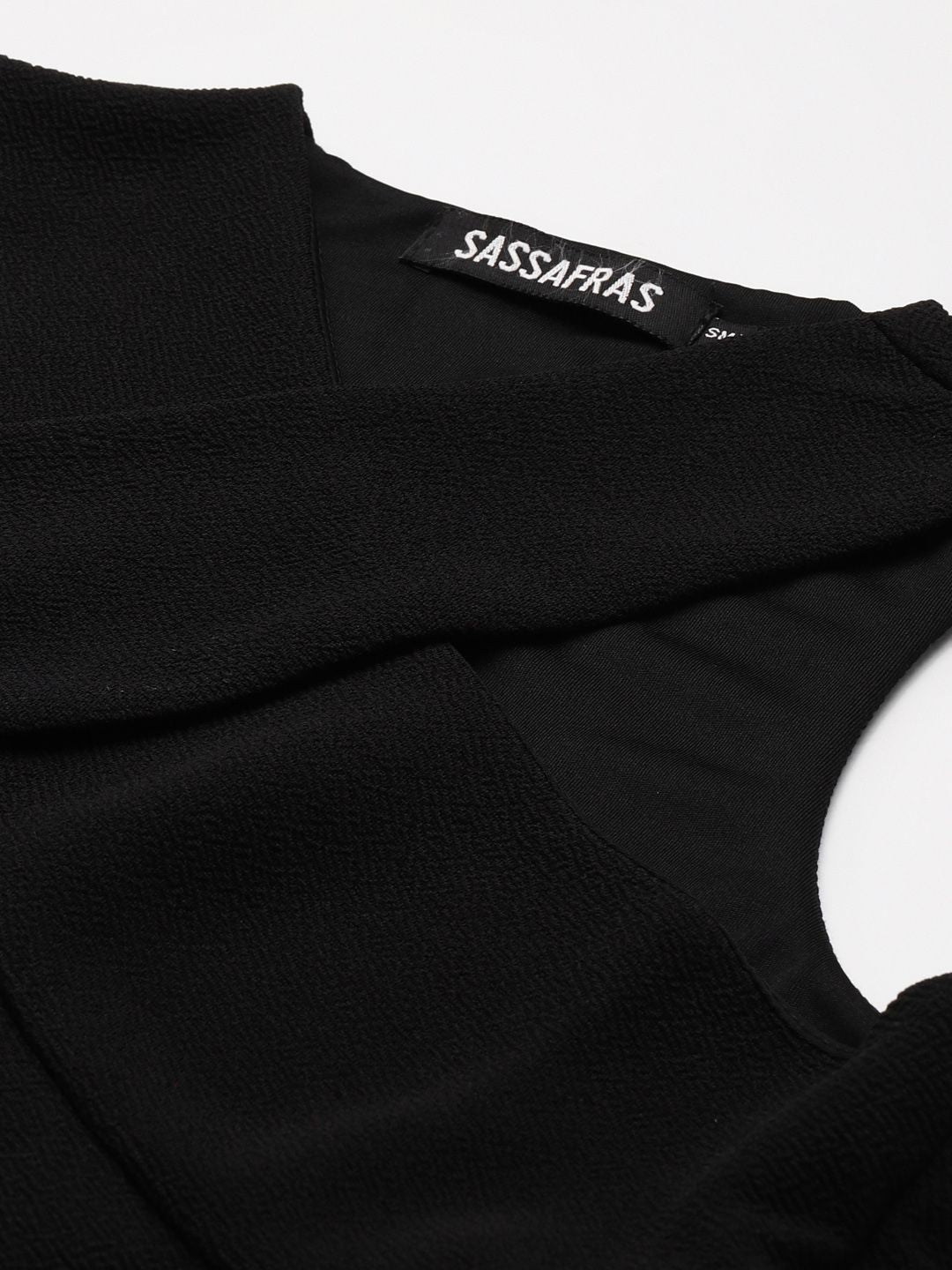 SASSAFRAS Black Halter Neck Fitted Crop Top