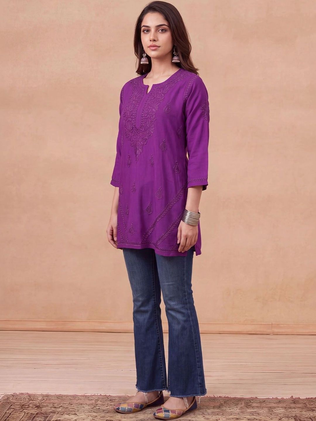Rumah Wanita Chikankari Motif Etnik Bersulam Kurta Chikankari