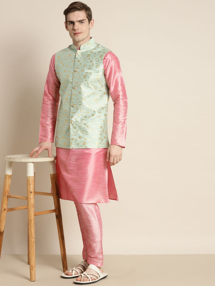 SOJANYA Men Pink Kurta with Churidar