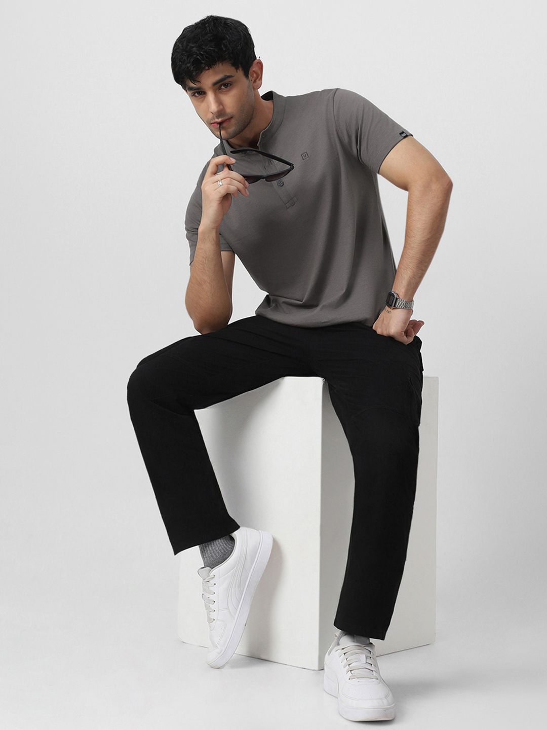 Urbano Fashion Men's Dark Grey Solid Mandarin Collar Slim Fit Half Sleeve Cotton T-Shirt