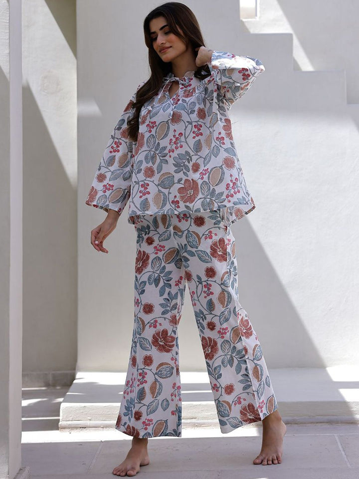 SANSKRUTIHOMES Women Floral Pure Cotton Printed Night suit