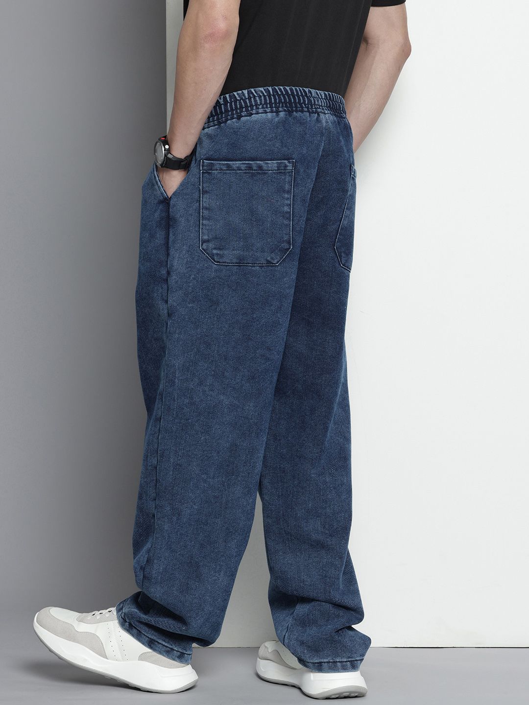 The Indian Garage Co Men Barrel Fit Stretchable Jeans