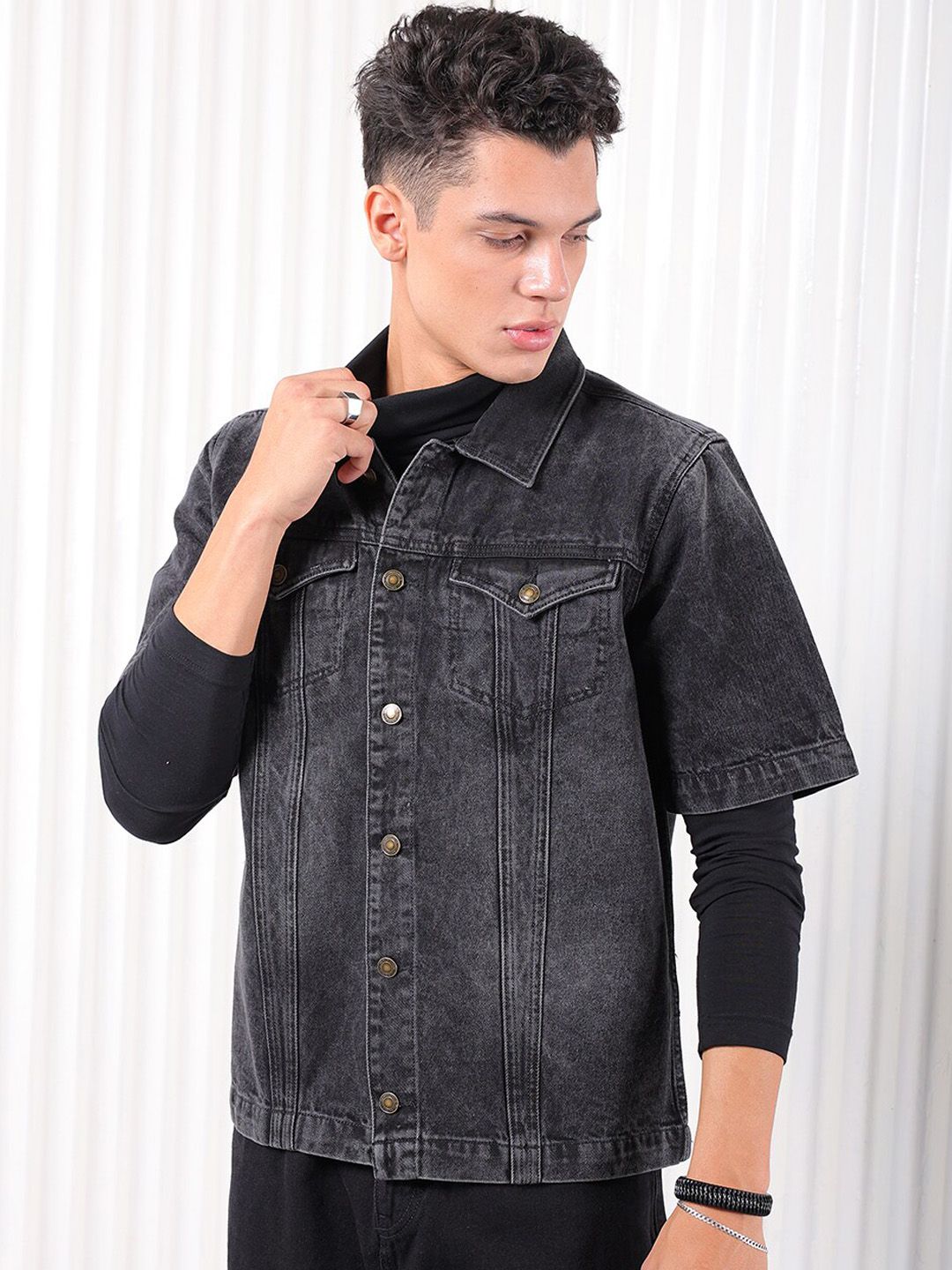 The Indian Garage Co Men Relaxed Fit Trucker Jacket