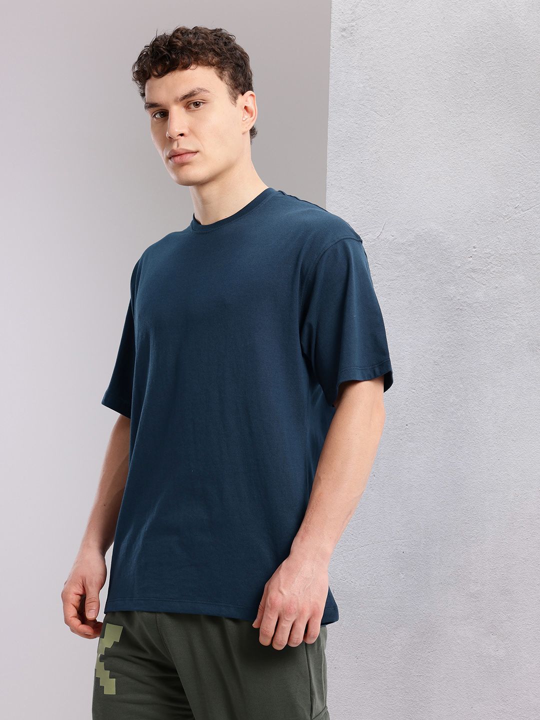 HRX by Hrithik Roshan Graphic & Typography Printed Drop-Sleeves Relaxed Fit T-shirt