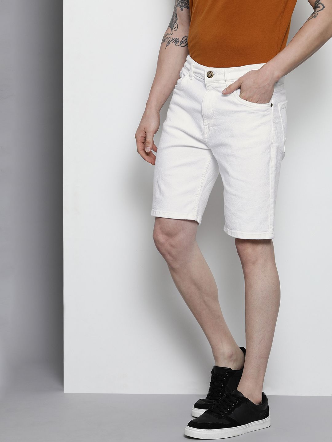 The Indian Garage Co Men White Slim Fit Regular Shorts