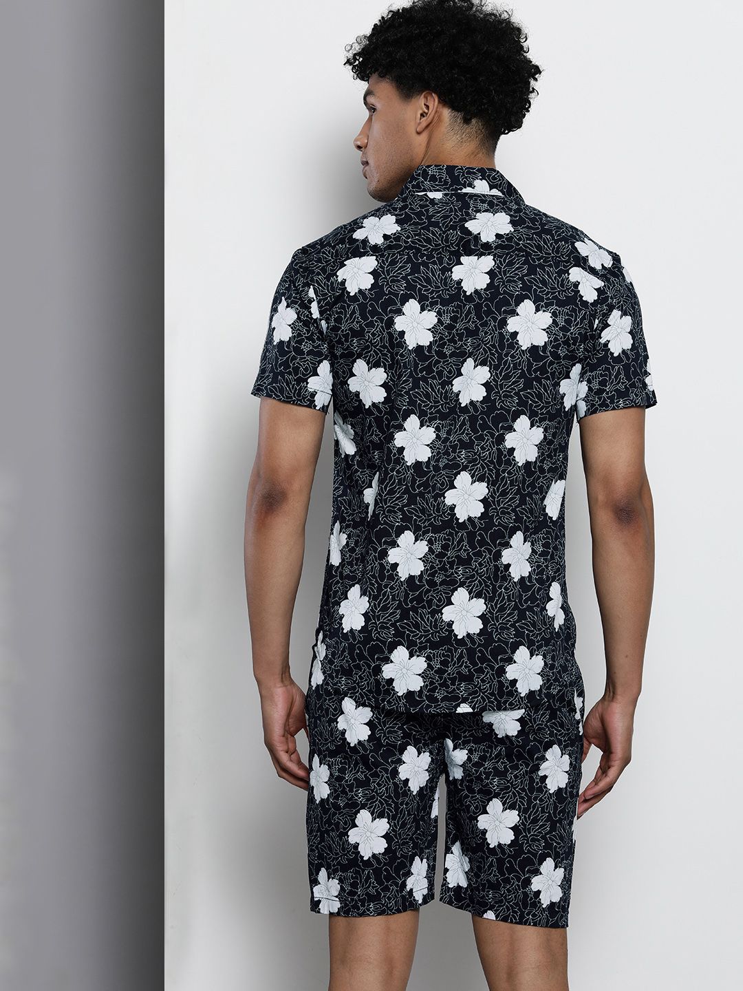 The Indian Garage Co Men Blue Floral Print Pure Cotton Night Suit