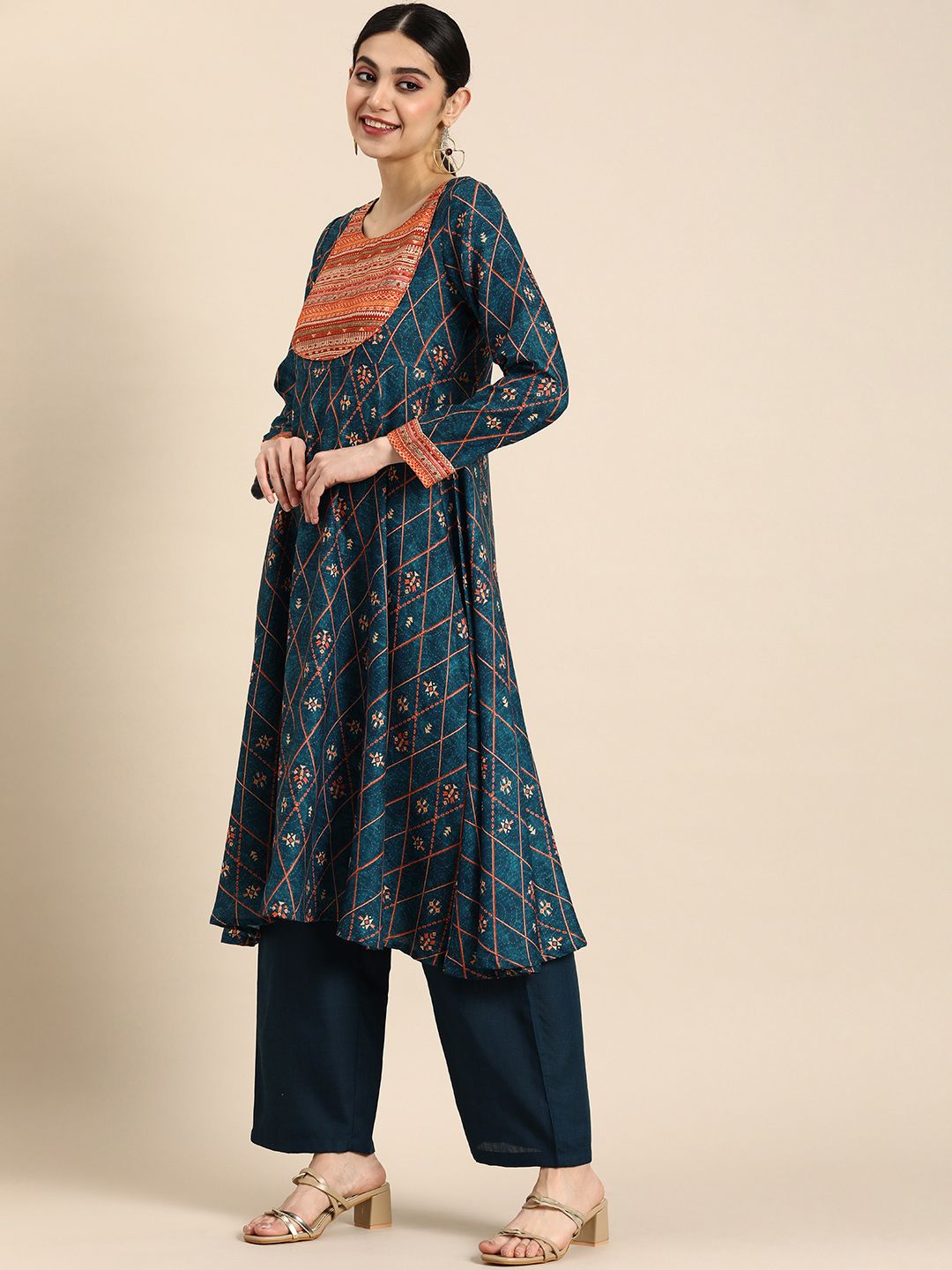 Anouk Ethnic Motifs Printed A-line Kurta with Palazzos
