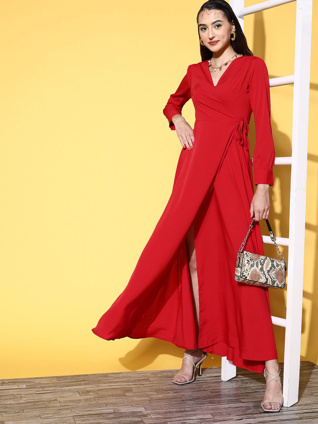 Berrylush Women Red Solid Vacay Attire