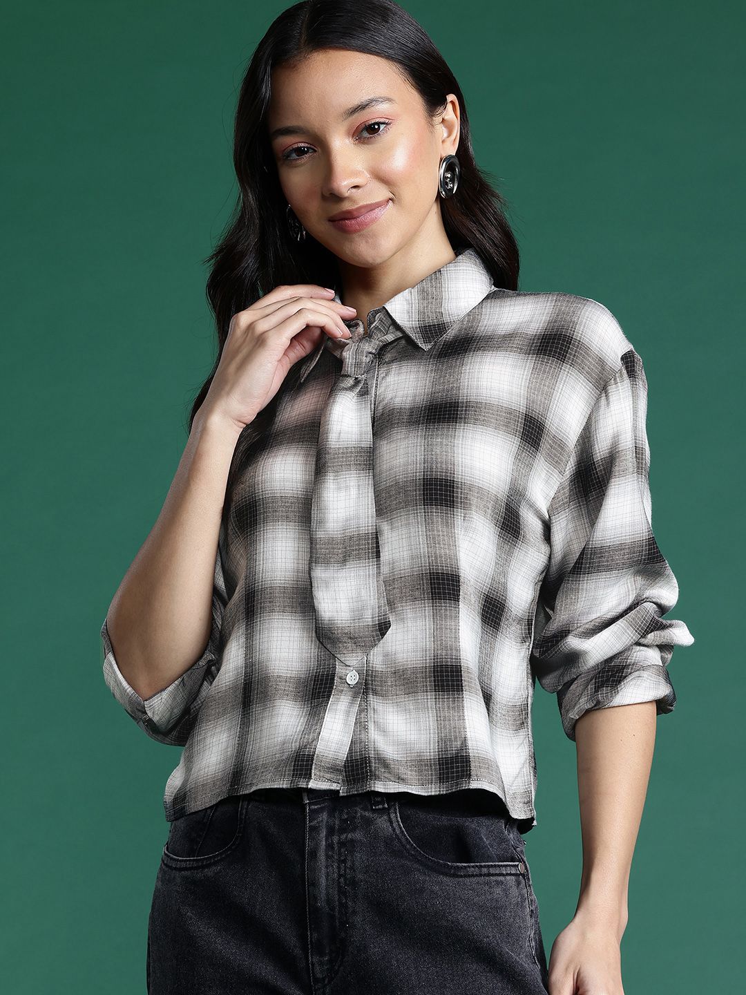 DressBerry Checked Casual Shirt with Tie