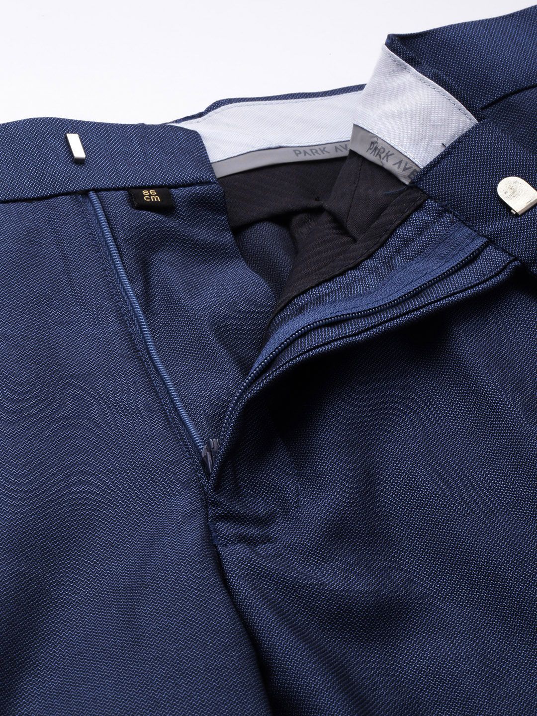 Park Avenue Self Design Single Breasted 2-Peice Suit