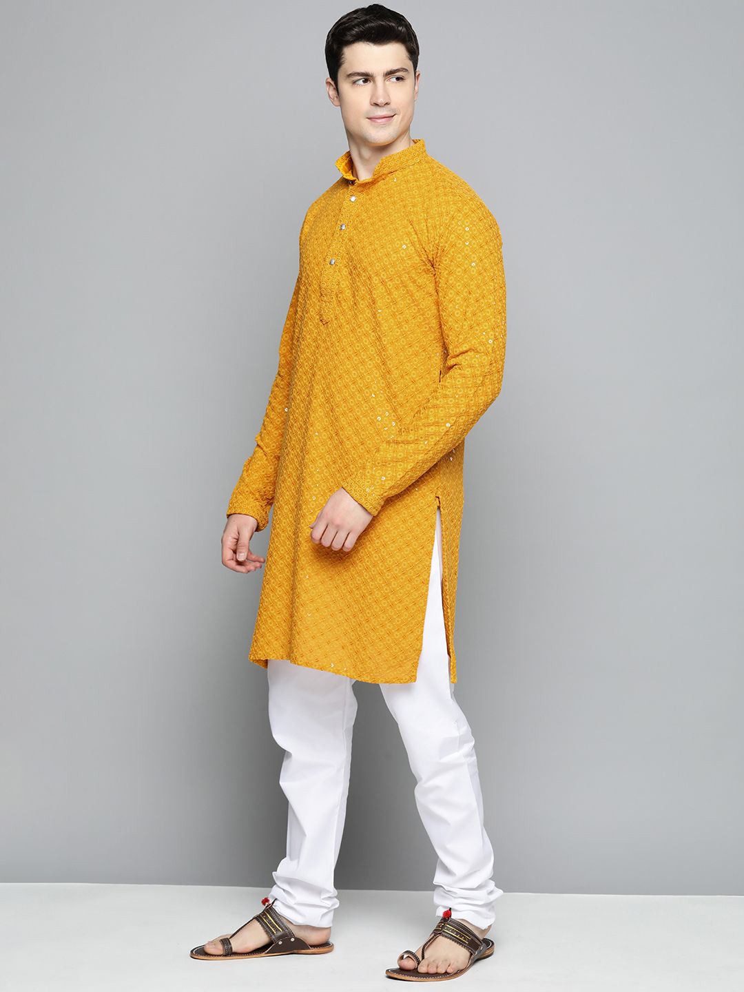 Jompers Men Floral Embroidered Chikankari Pure Cotton Kurta with Pyjamas