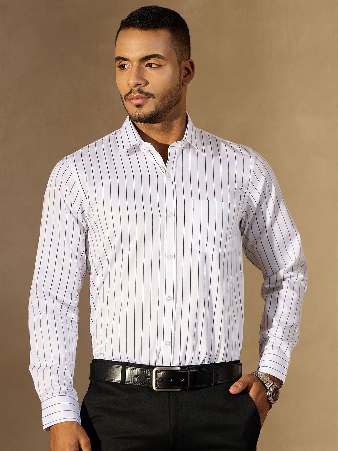 DENNISON Men Vertical Stripes Spread Collar Smart Formal Shirt