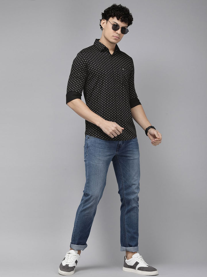 SPYKAR Slim Fit Geometric Printed Pure Cotton Casual Shirt
