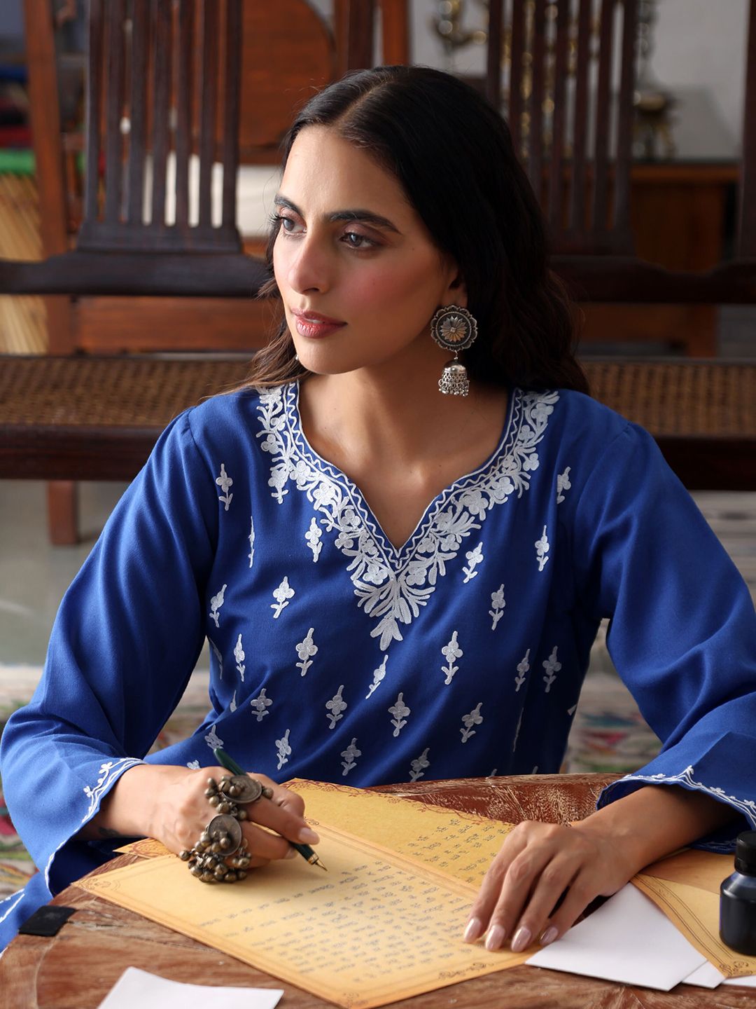 House of Chikankari Women Blue Cotton Aari Embroidered Kurta