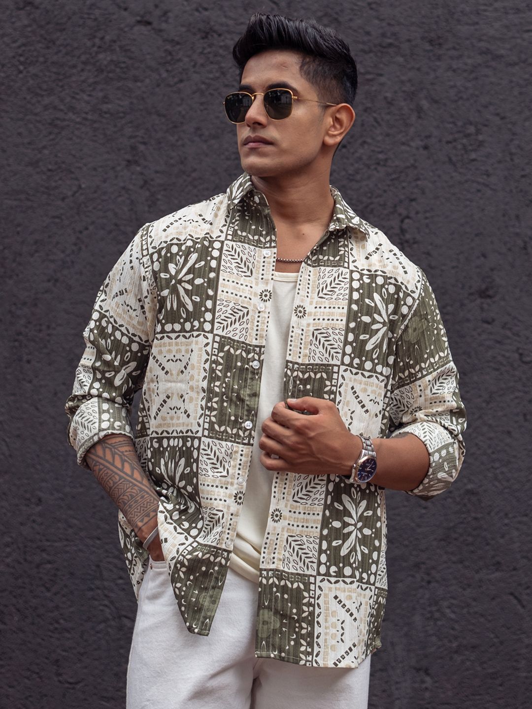 Powerlook Men Spread Collar Abstract Printed Casual Shirt