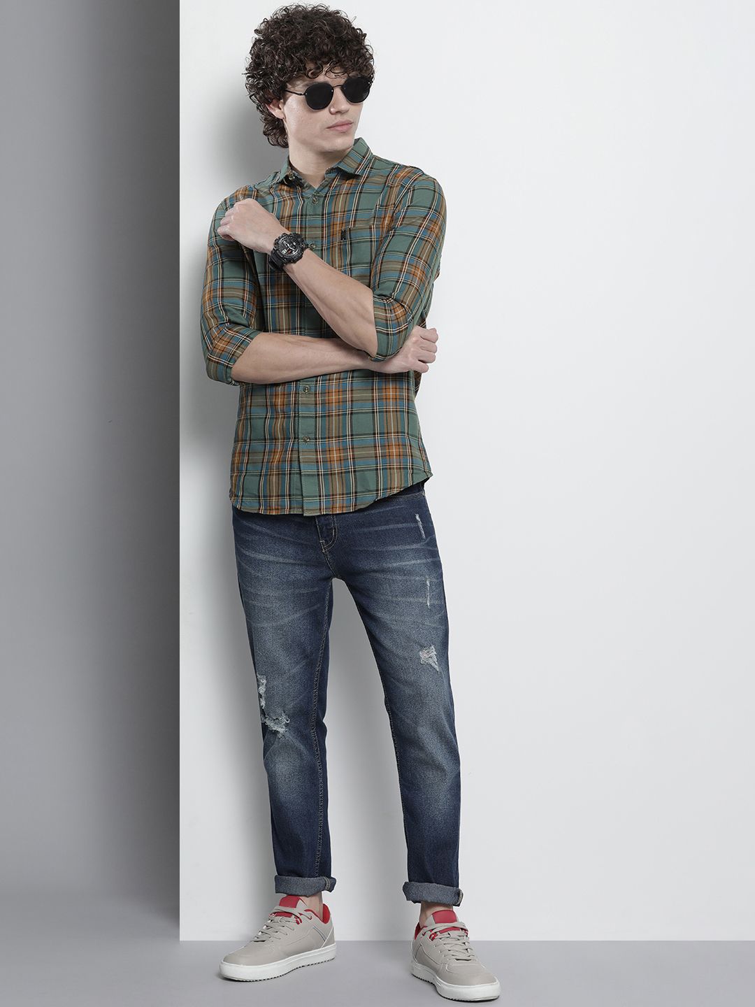 The Indian Garage Co Men Checked Casual Shirt