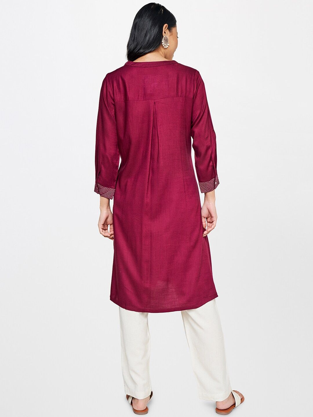 Global Desi Women Floral Embroidered Thread Work A-Line Kurta