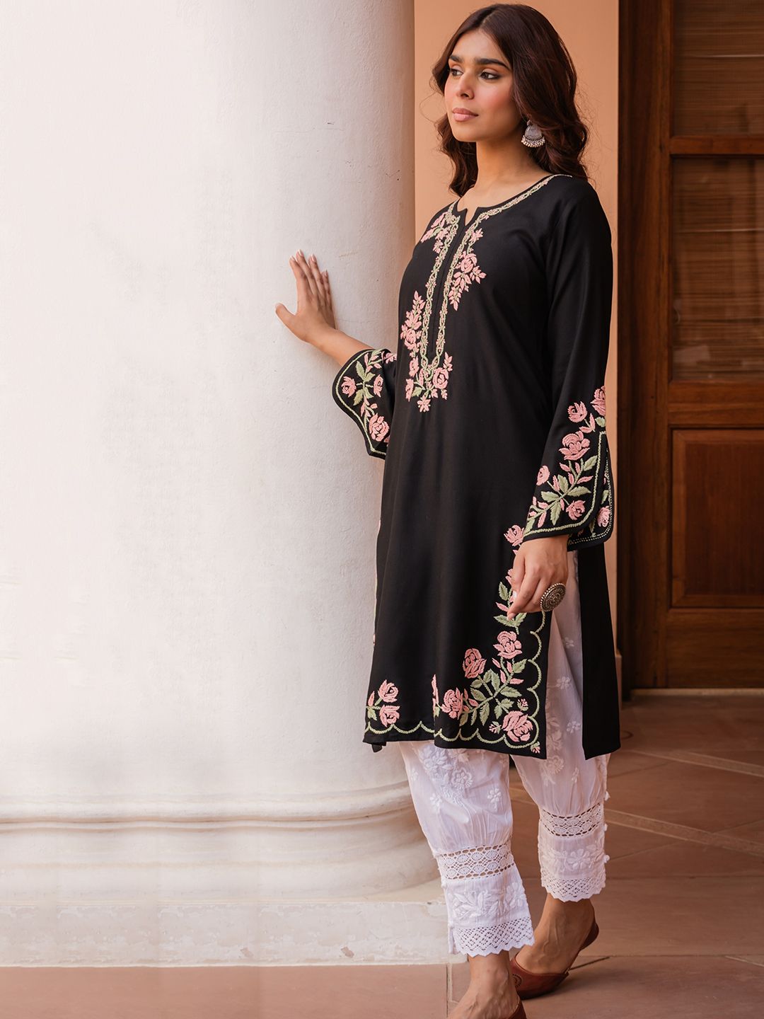 HOUSE OF KARI Floral Embroidered Round Neck Long Sleeves Chikankari Straight Kurta