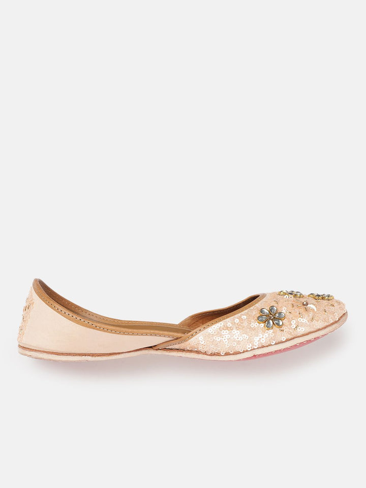 House of Pataudi Women Floral Embellished Leather Mojaris