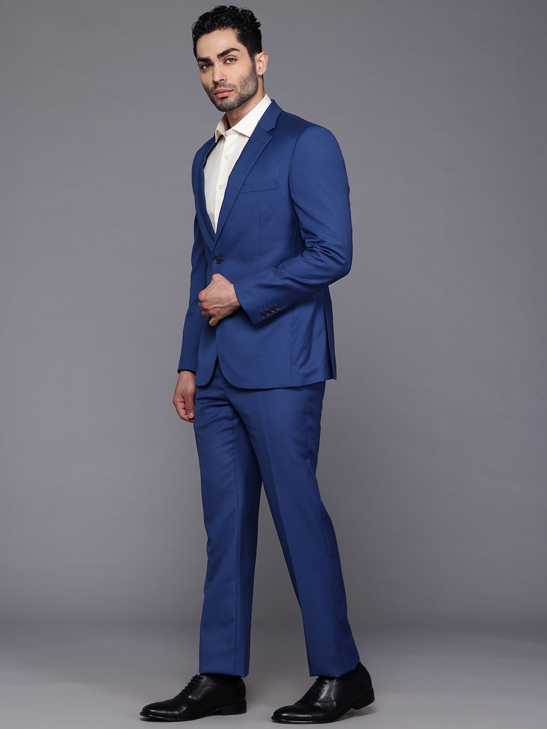 Raymond Technosmart Contemporary Fit Single-Breasted 2-Piece Formal Suit