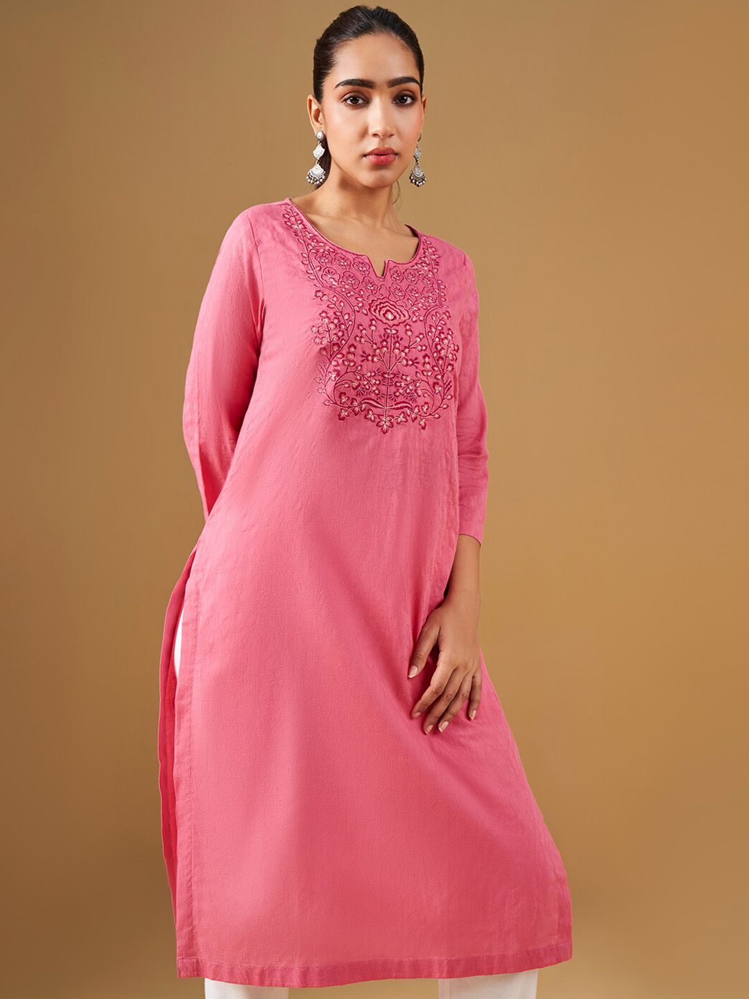 Global Desi Ethnic Motifs Notch Neck Yoke Design Thread Work Cotton Kurta