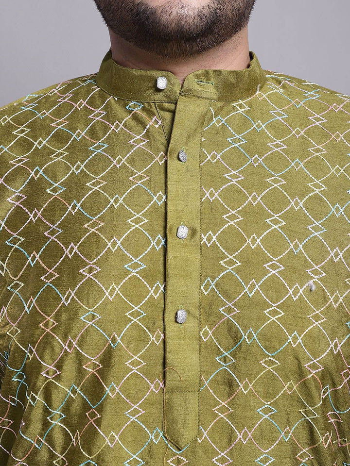 Kurta Kerja Benang Sulam SOJANYA PLUS Dengan Piyama & Jaket Nehru Bersulam