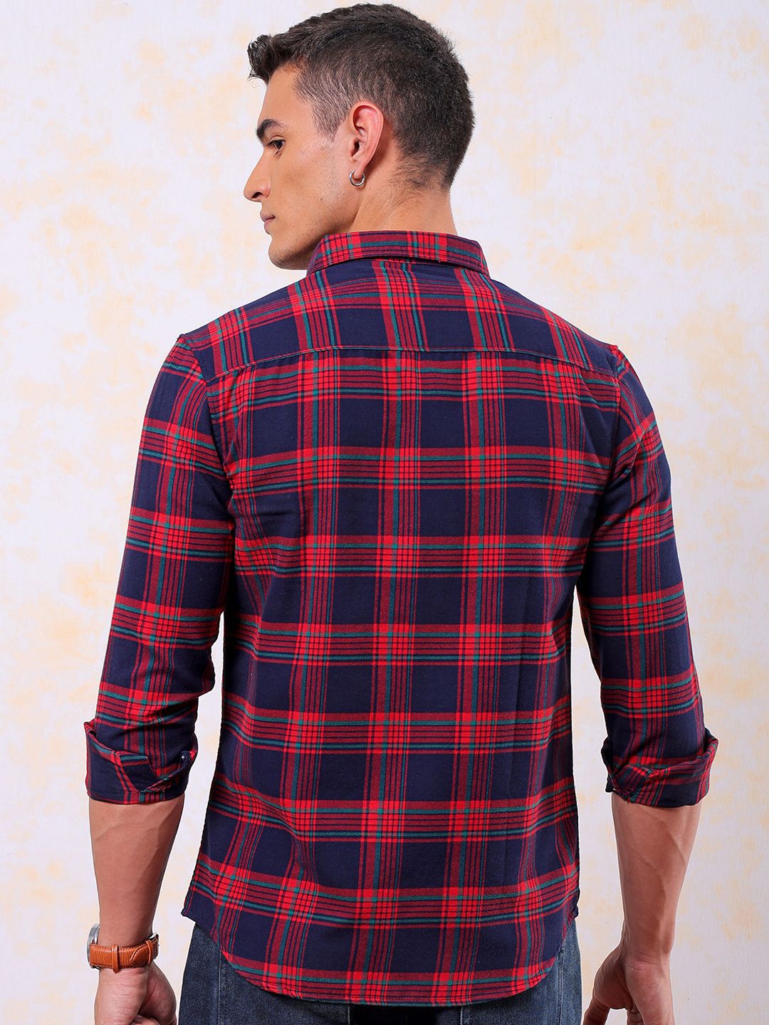 The Indian Garage Co Men Slim Fit Tartan Checks Pure Cotton Casual Shirt