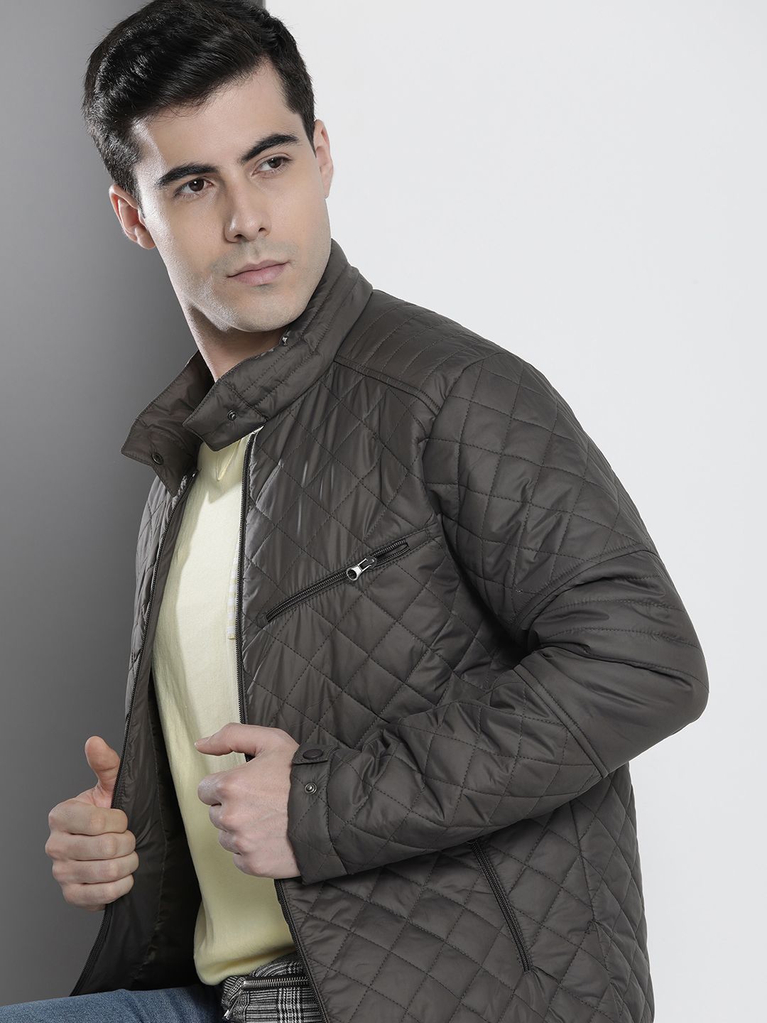 The Indian Garage Co Men Slim Fit Zip-Front Puffer Jacket with Insert Pockets