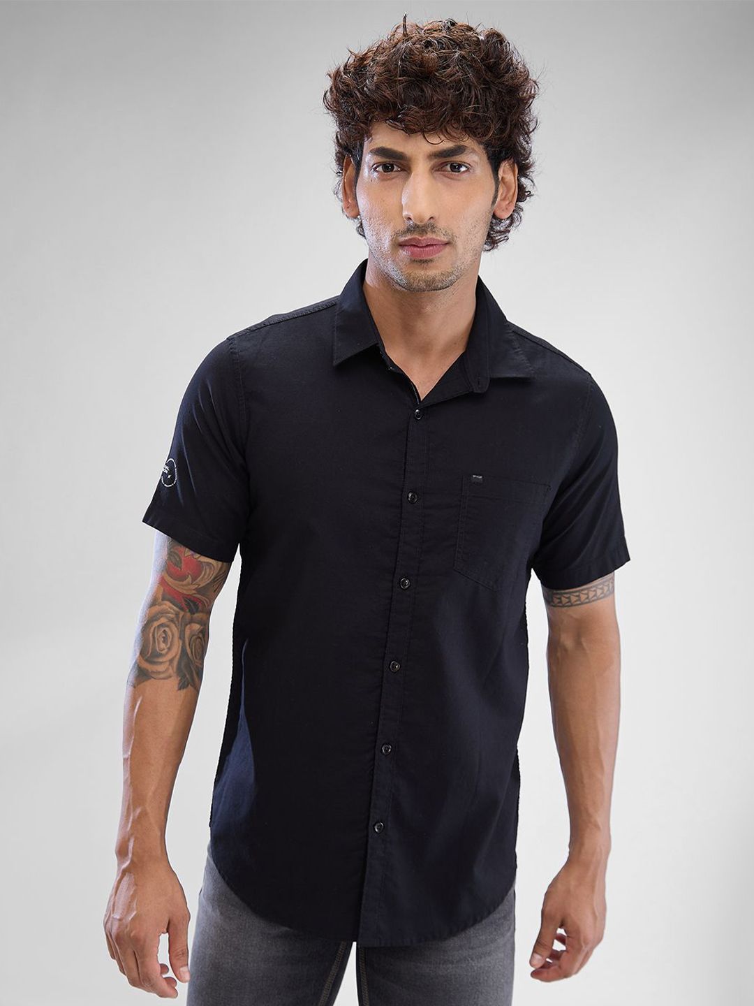 SPYKAR Men Slim Fit Opaque Solid Spread Collar Casual Shirt