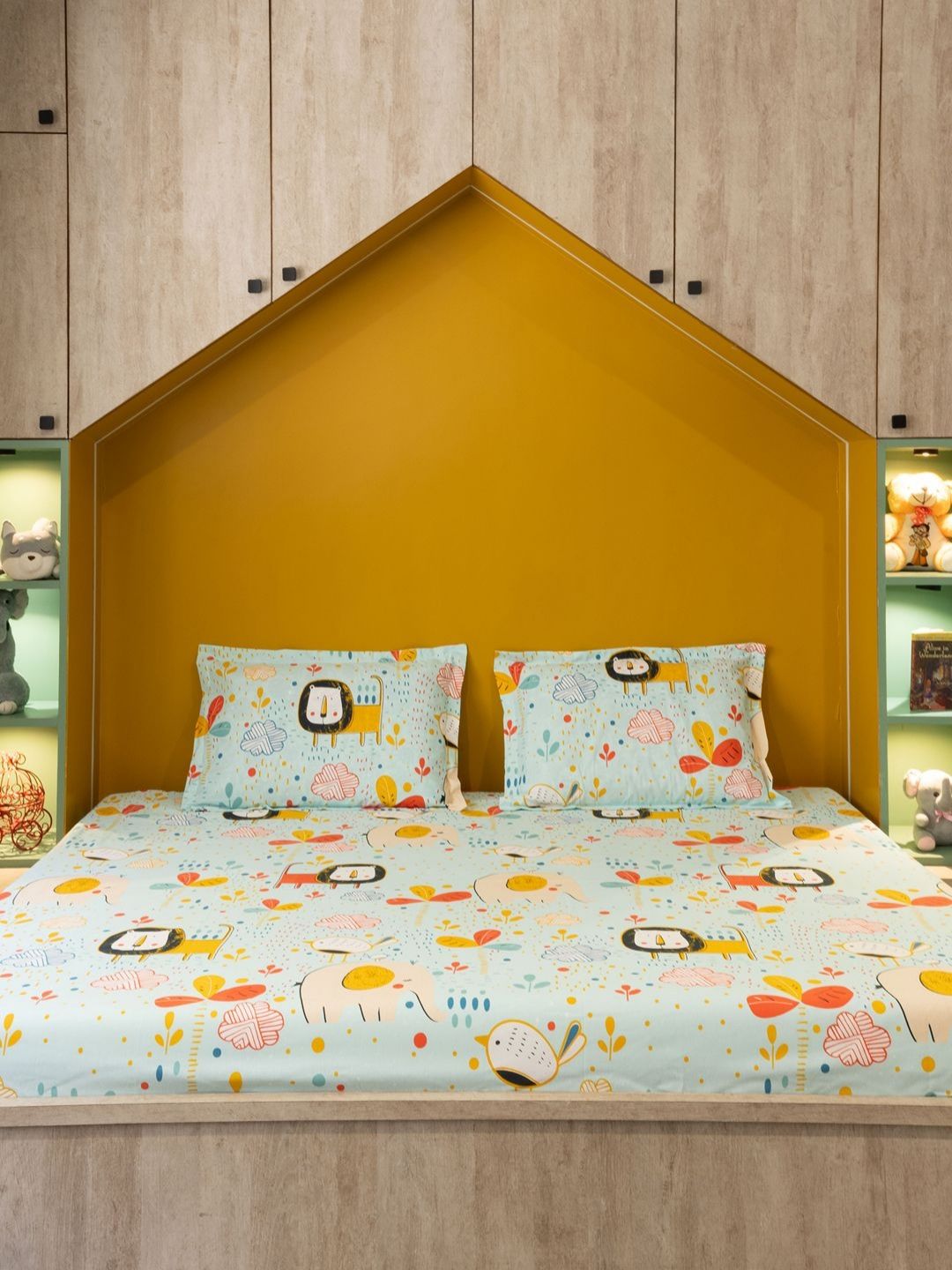 URBAN SPACE Blue & Red Cartoon Characters 200 TC Cotton Queen Bedsheet & 2 Pillow Covers