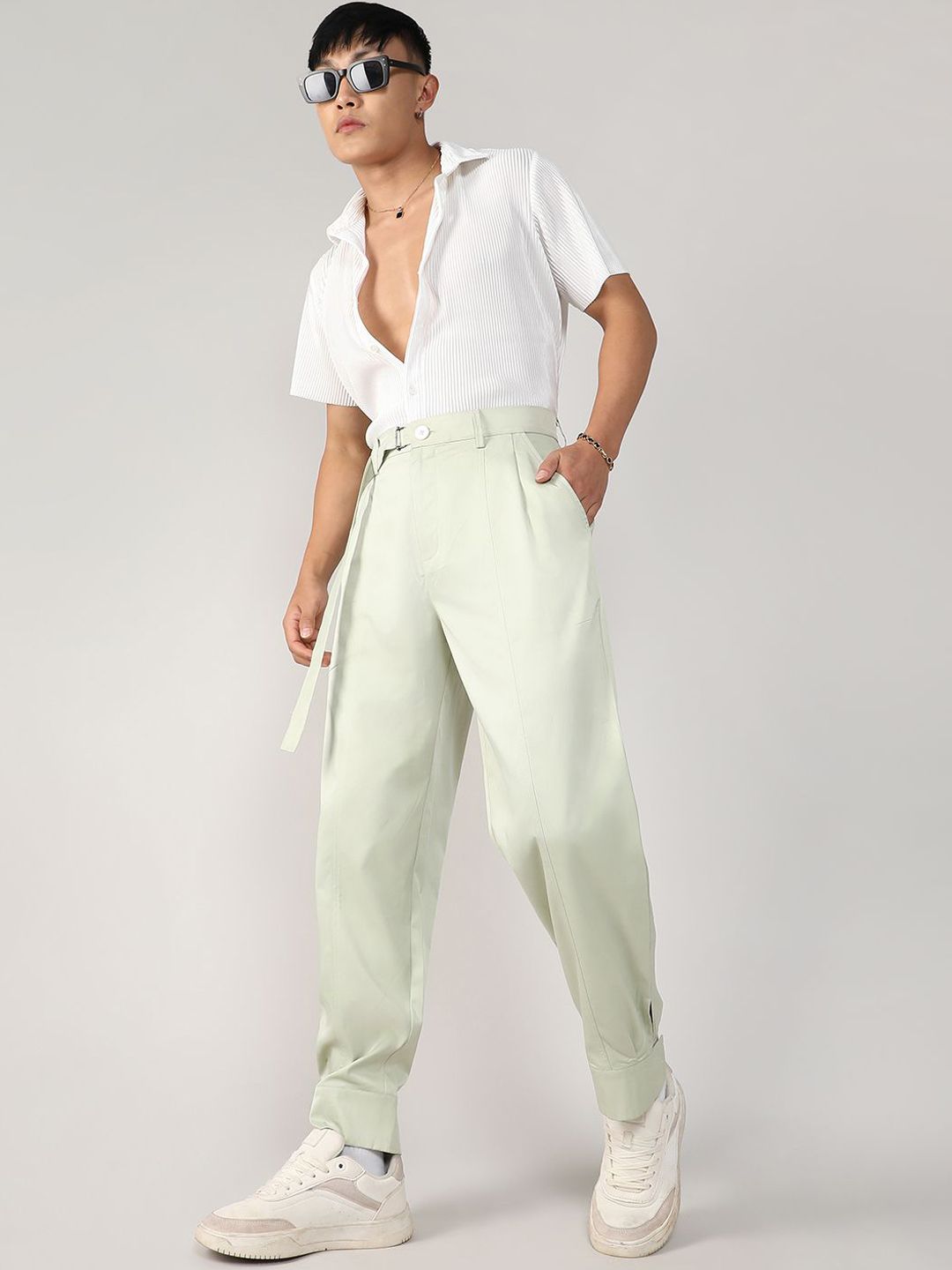 Campus Sutra Men Comfort Mid-Rise Easy Wash Regular Trousers