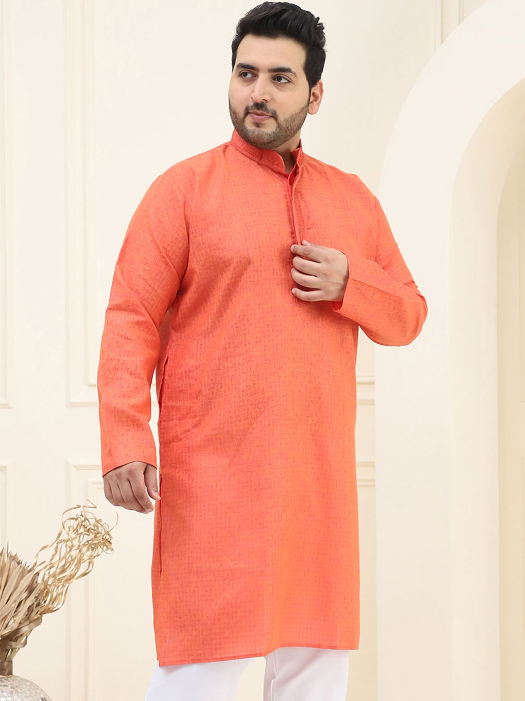 SOJANYA PLUS Lelaki Coral Orange Kurta Lurus Kapas Semak Sendiri