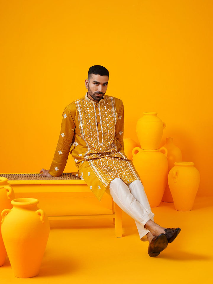 SOJANYA LUXE Floral Embroidered Mandarin Collar Sequinned Straight Kurta With Trouser