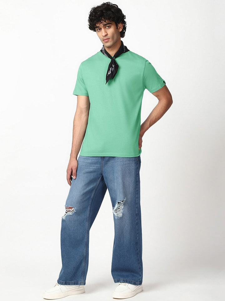 Bewakoof Men Solid Round Neck Cotton T-shirt