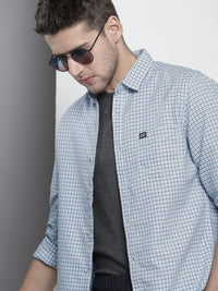 The Indian Garage Co Men Slim Fit Opaque Checked Casual Shirt