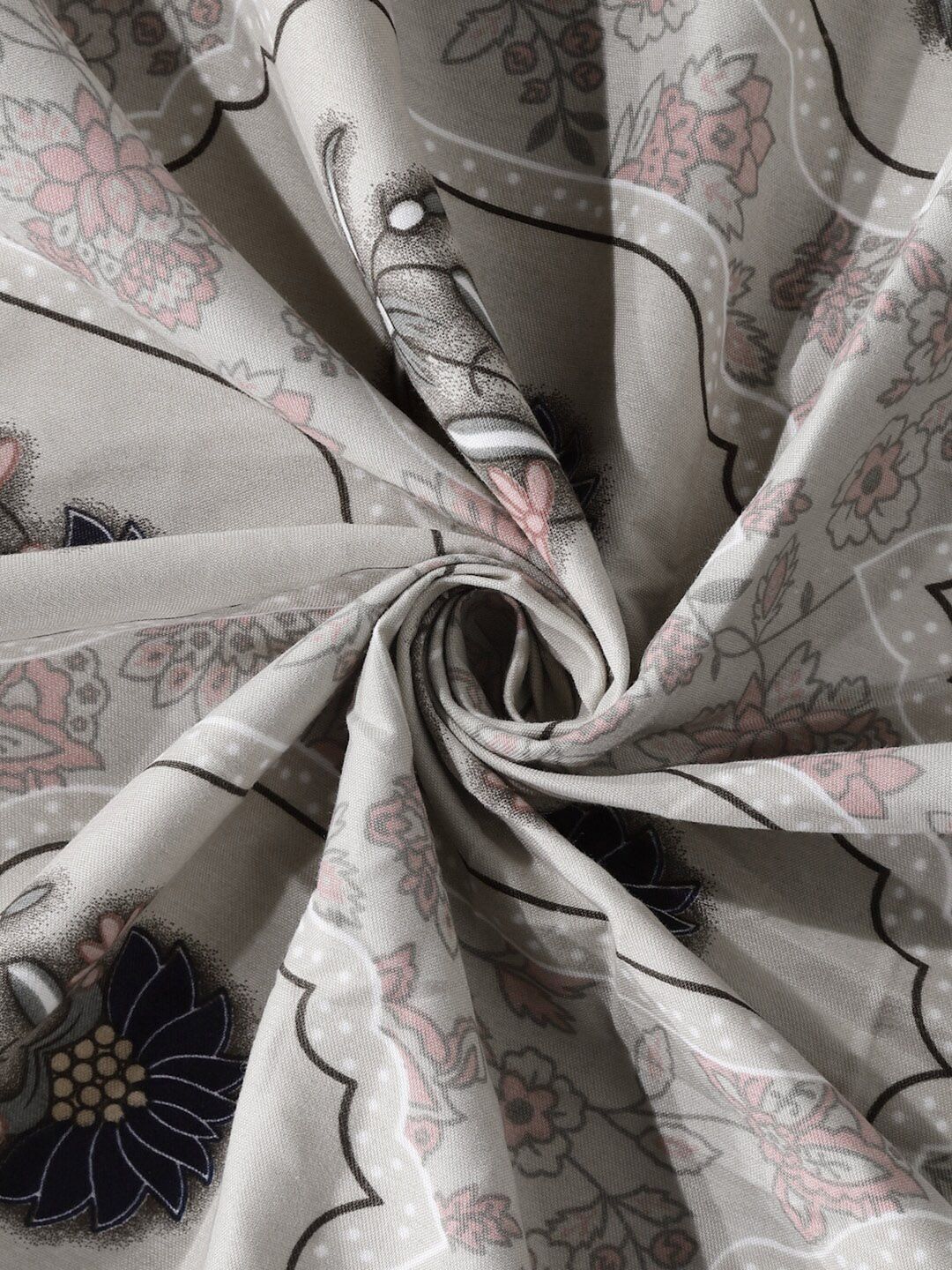 KLOTTHE White Floral Printed 300 TC Fitted Super King Double Bedsheet with 2 Pillow Covers