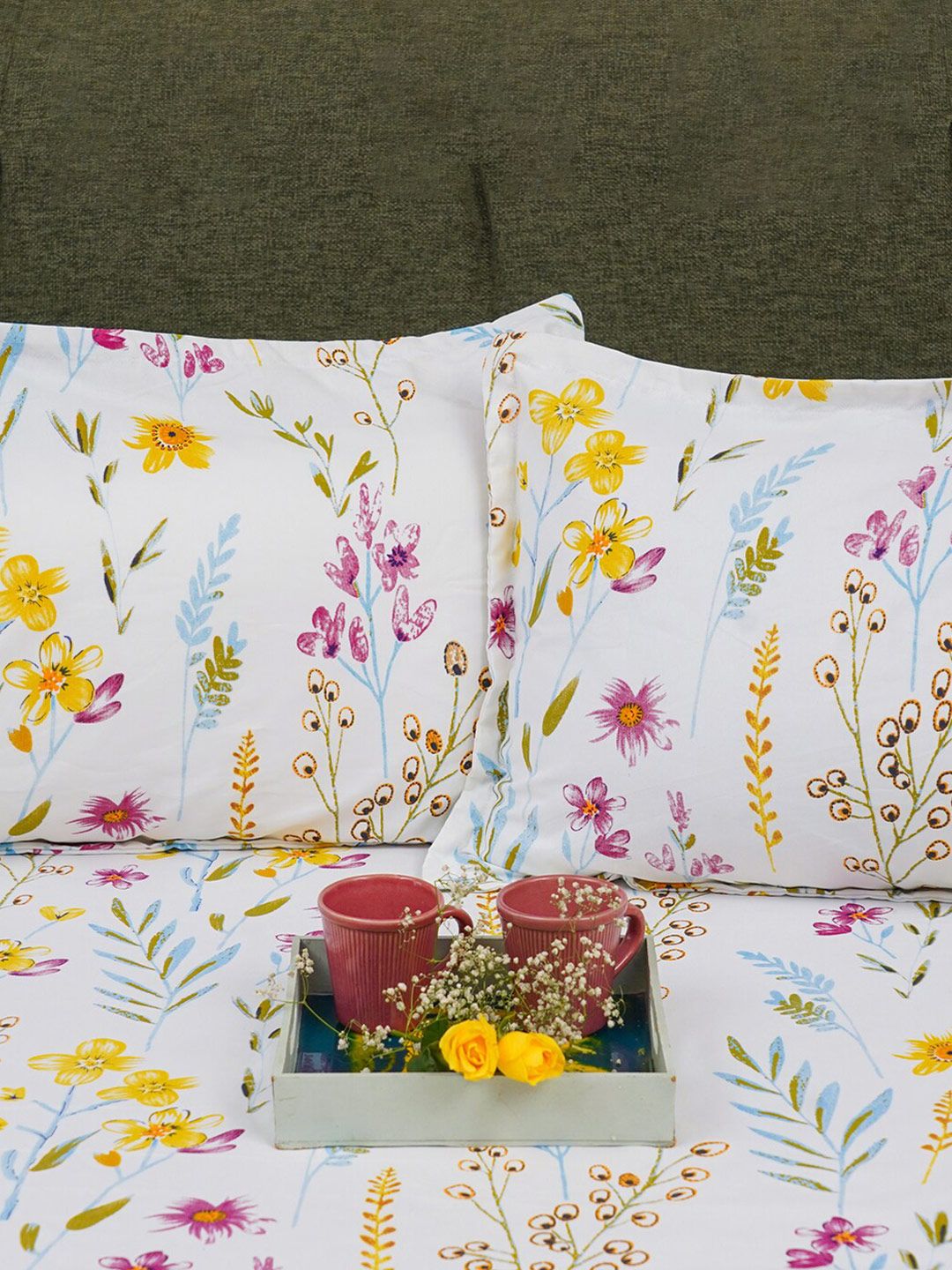 URBAN SPACE Yellow & White Floral Cotton 200 TC Single Bedsheet with 1 Pillow Covers