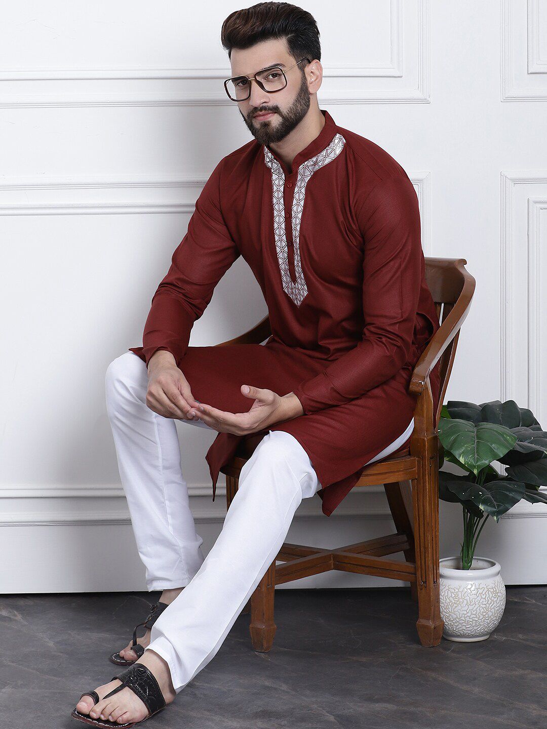 SOJANYA Mandarin Collar Thread Work Pure Cotton Straight Kurta