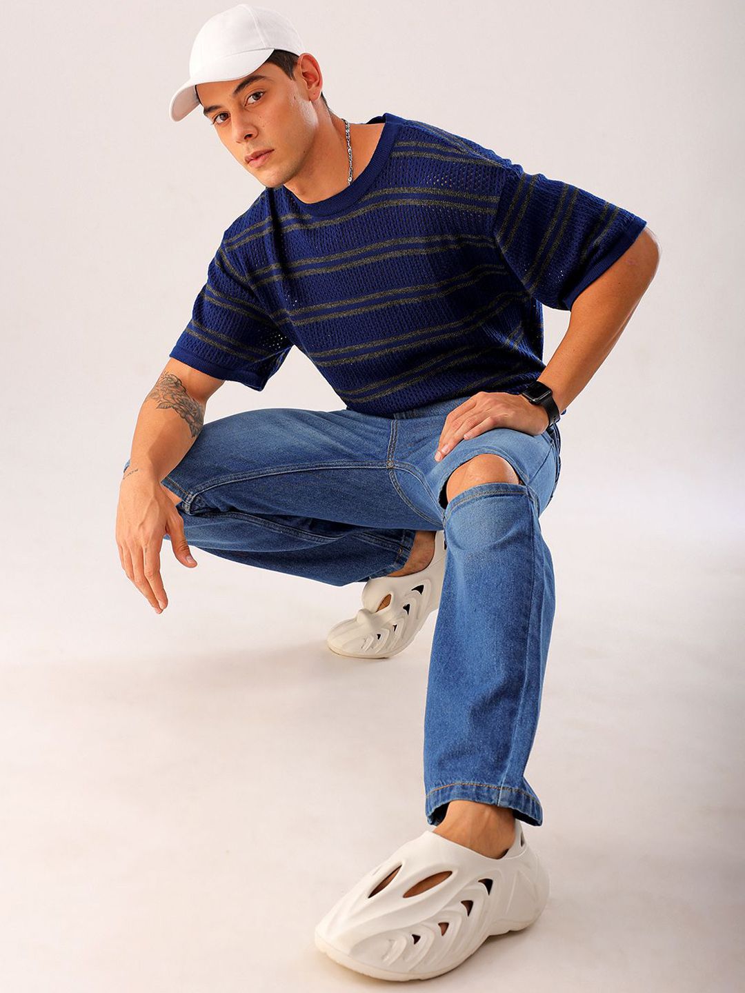 The Indian Garage Co Men Straight Fit Slash Knee Light Fade Jeans