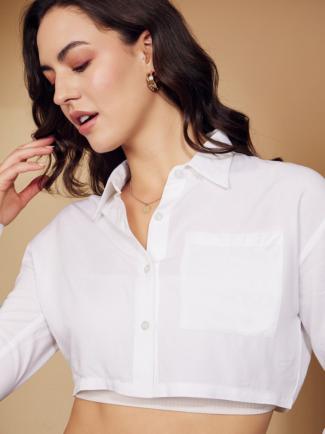 Berrylush White Spread Collar Casual Crop Shirt