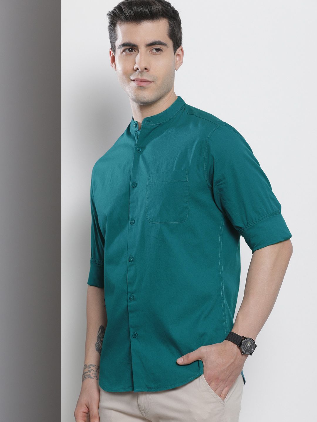The Indian Garage Co Men Green Solid Cotton Casual Shirt