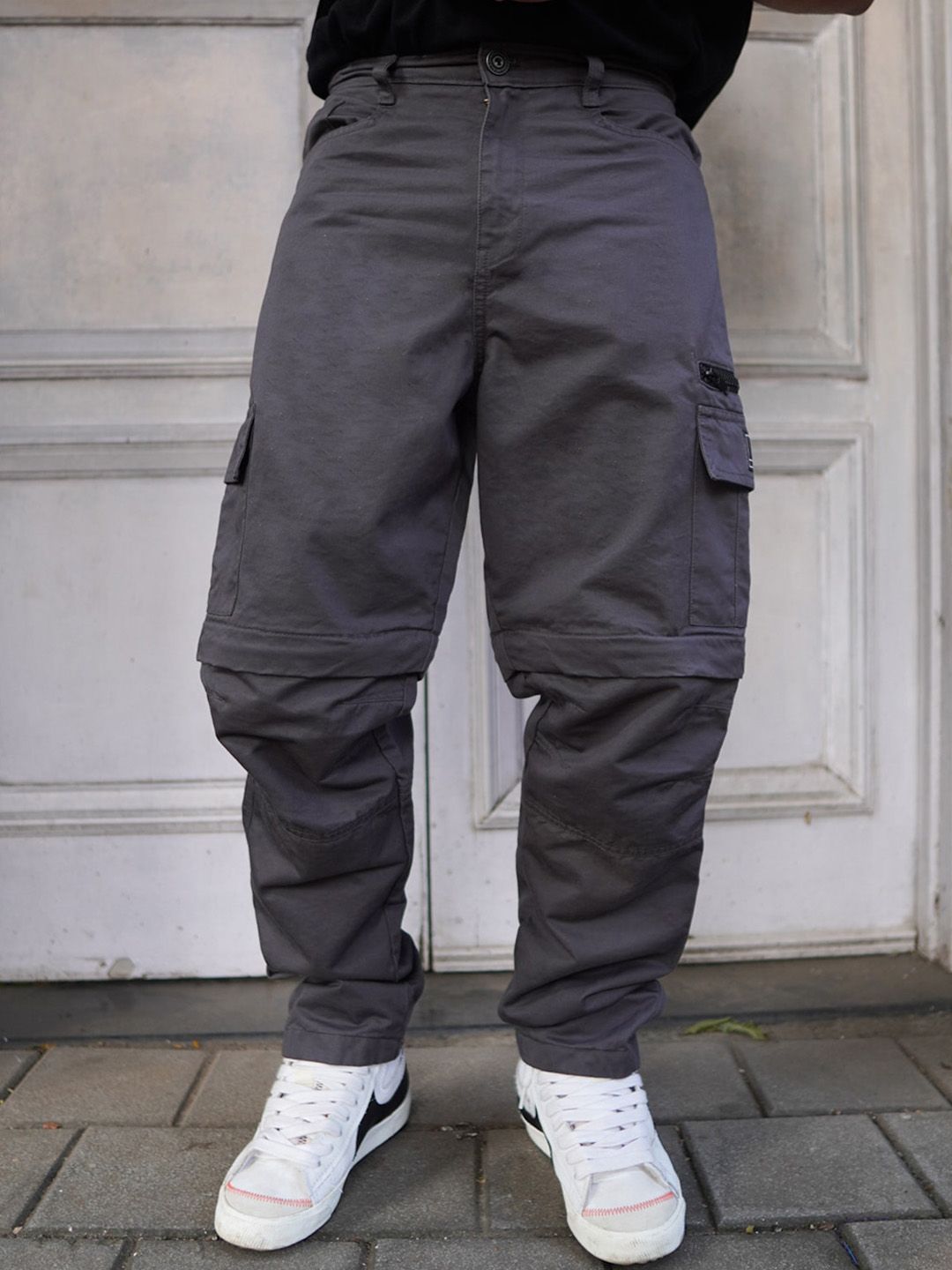 Powerlook Men Dark Grey Loose Fit Mid-Rise Cotton Cargos