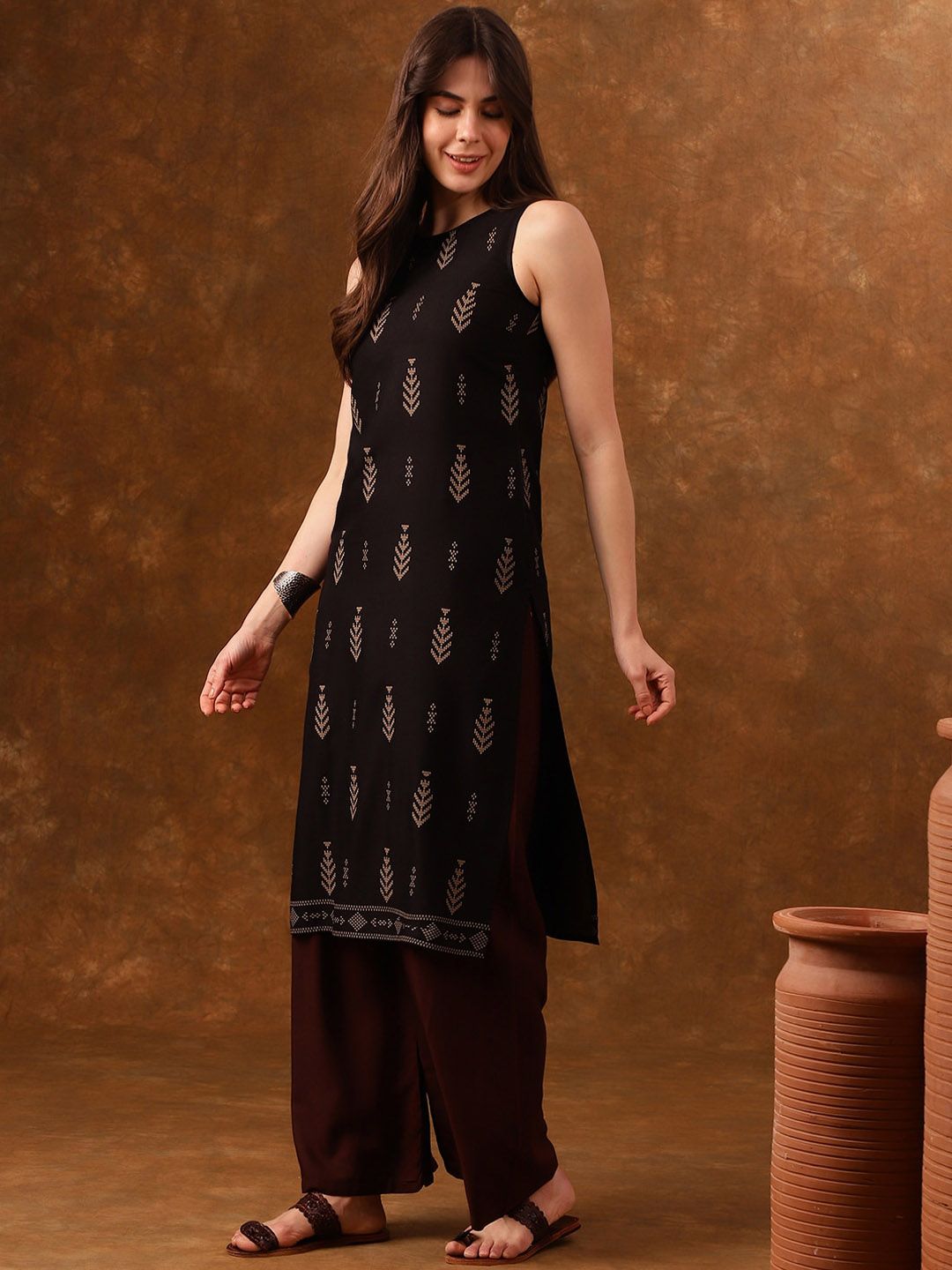 Anouk Black Ethnic Motifs Printed Sleeveless Straight Kurta